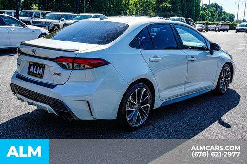 Blizzard Pearl 2020 Toyota Corolla XSE