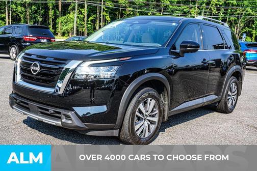 2024 Nissan Pathfinder SL