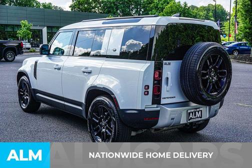 2024 Land Rover Defender P300