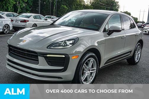 2022 Porsche Macan Base