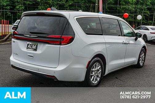 2024 Chrysler Pacifica Touring-L