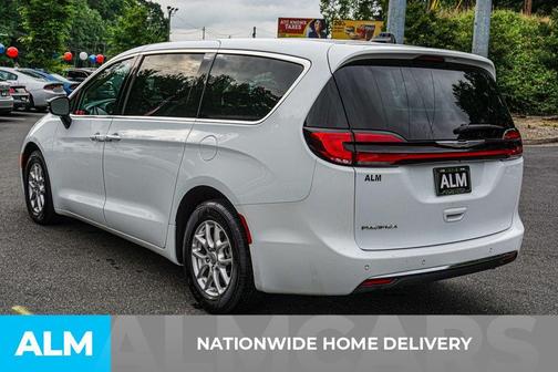 2024 Chrysler Pacifica Touring-L