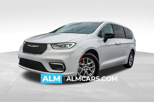 2024 Chrysler Pacifica Touring-L