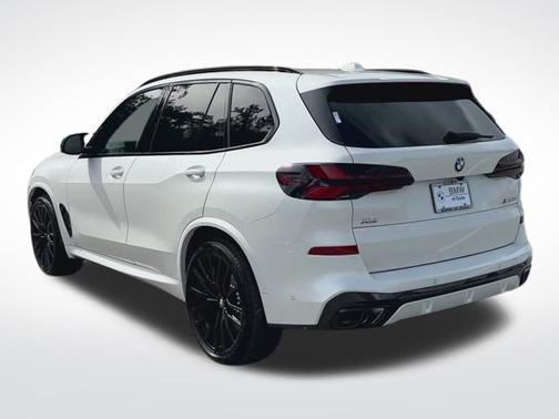 2026 BMW X5 M60i