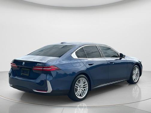 Phytonic Blue Metallic 2025 BMW 530 530i