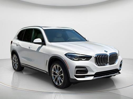 Mineral White Metallic 2022 BMW X5 xDrive40i