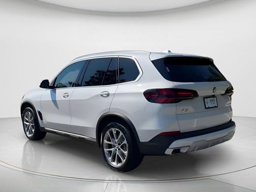 2026 BMW X5 sDrive40i