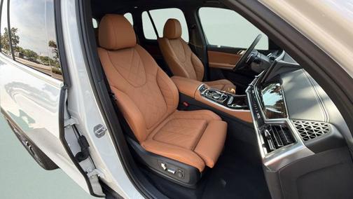 Alpine White 2025 BMW X5 xDrive50e