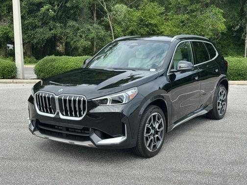 Black Sapphire Metallic 2026 BMW X1 xDrive28i