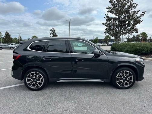 Black Sapphire Metallic 2026 BMW X1 xDrive28i