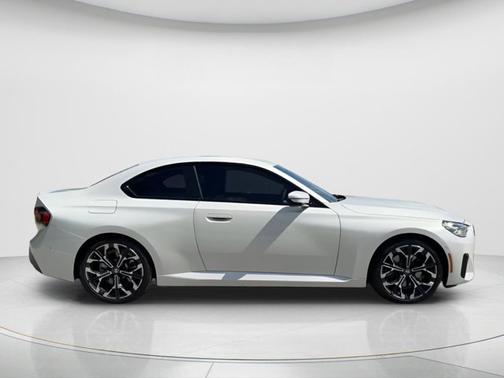 Mineral White Metallic 2025 BMW 230 230i