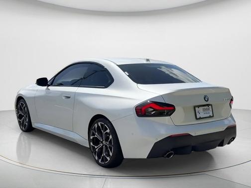 Mineral White Metallic 2025 BMW 230 230i