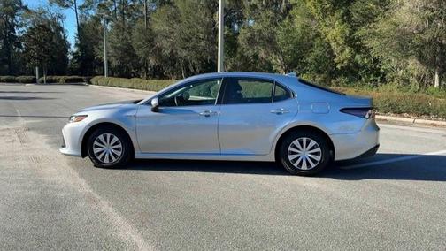 2021 Toyota Camry Hybrid LE