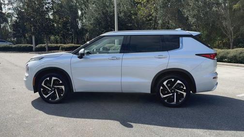 2022 Mitsubishi Outlander SEL