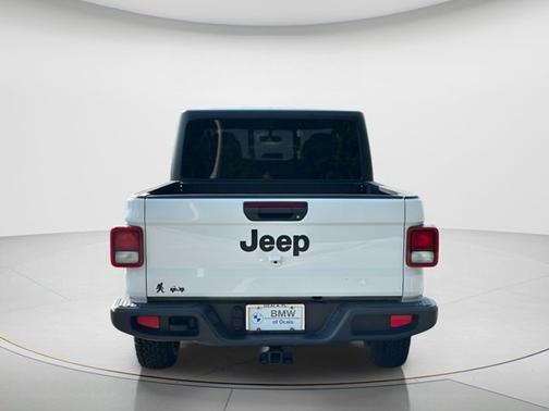 Bright White Clearcoat 2022 Jeep Gladiator Altitude