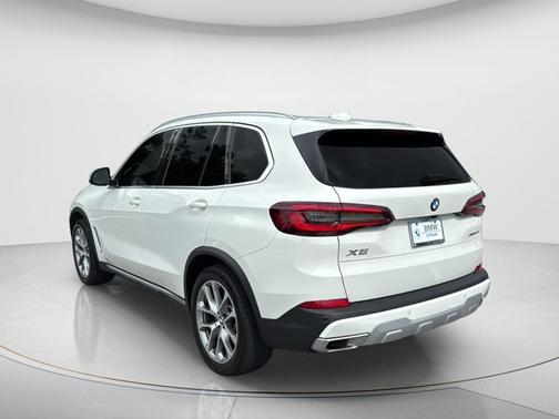 Alpine White 2023 BMW X5 sDrive40i