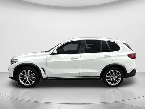 Alpine White 2023 BMW X5 sDrive40i