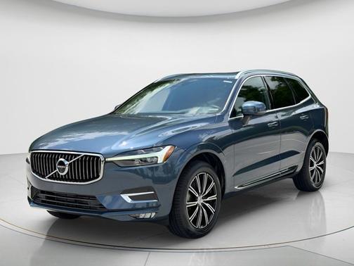 Denim Blue Metallic 2021 Volvo XC60 Inscription