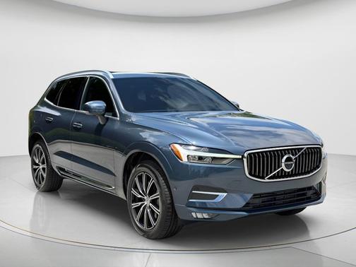 Denim Blue Metallic 2021 Volvo XC60 Inscription