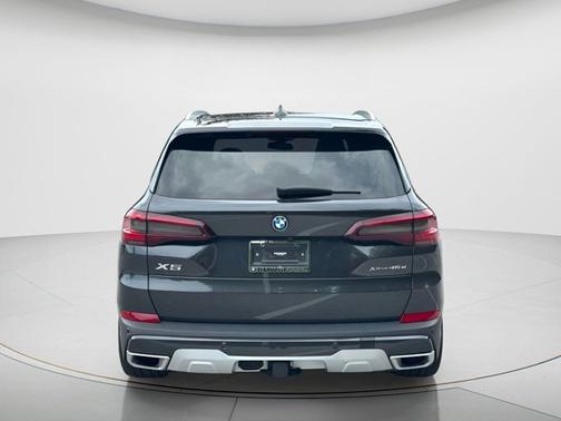 Dark Graphite Metallic 2023 BMW X5 xDrive45e
