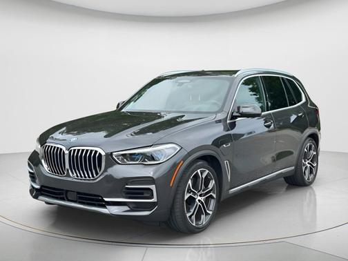 Dark Graphite Metallic 2023 BMW X5 xDrive45e