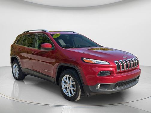 Deep Cherry Red Crystal Pearlcoat 2016 Jeep Cherokee Latitude