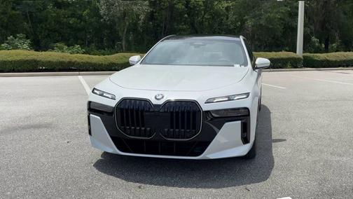 2024 BMW 760 760i xDrive