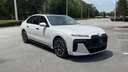 2024 BMW 760 760i xDrive