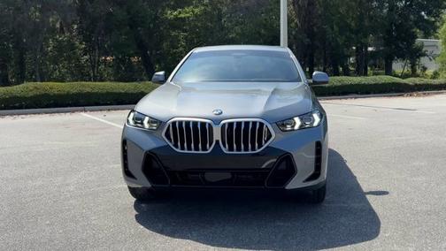 2025 BMW X6 xDrive40i