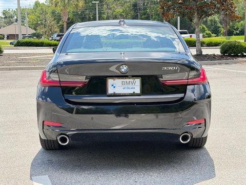 Jet Black 2025 BMW 330 330i