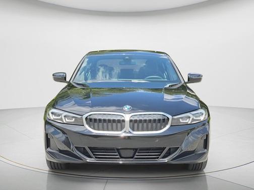 Jet Black 2025 BMW 330 330i