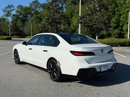 Alpine White 2023 BMW 740 740i