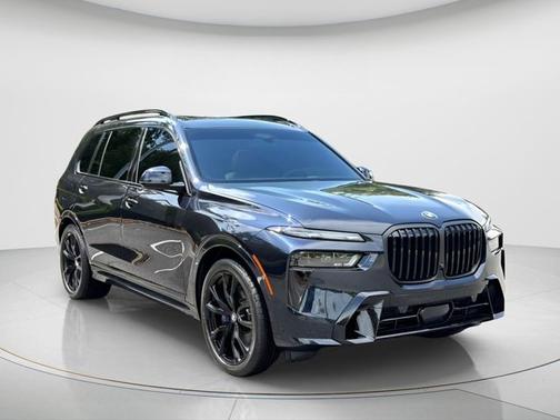 Carbon Black Metallic 2024 BMW X7 xDrive40i