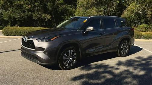 2023 Toyota Highlander Hybrid XLE