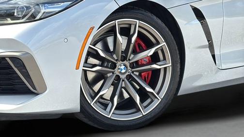 Glacier Silver Metallic 2021 BMW Z4 sDriveM40i