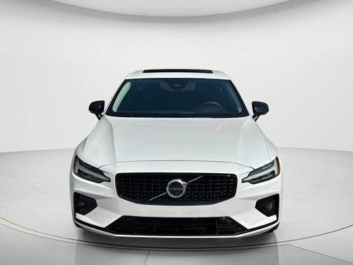 Crystal White Metallic 2023 Volvo S60 Plus Dark Theme