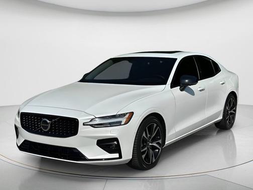 Crystal White Metallic 2023 Volvo S60 Plus Dark Theme