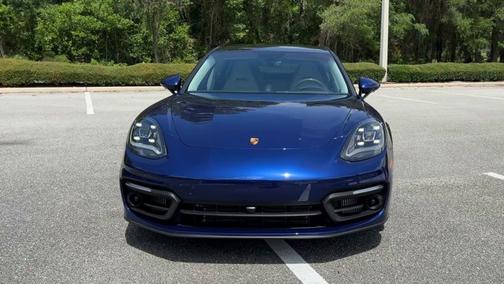 2023 Porsche Panamera 4 Platinum Edition