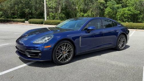 2023 Porsche Panamera 4 Platinum Edition