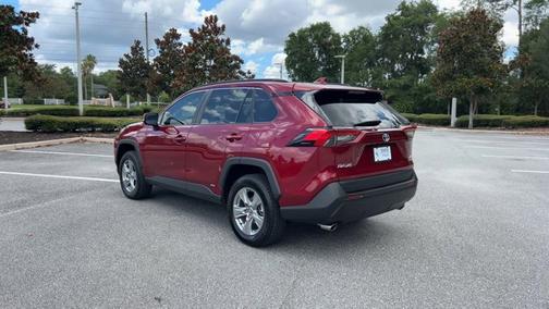 2022 Toyota RAV4 Hybrid XLE