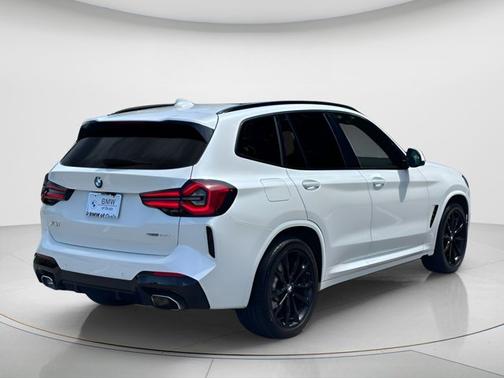 Mineral White Metallic 2022 BMW X3 sDrive30i