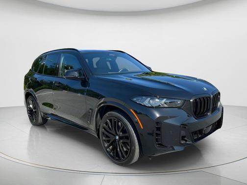 Black Sapphire Metallic 2026 BMW X5 M60i