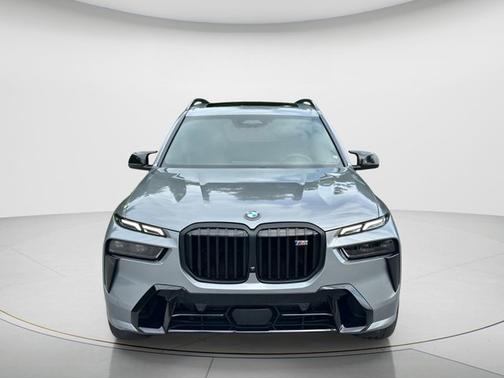 Skyscraper Grey Metallic 2024 BMW X7 M60i