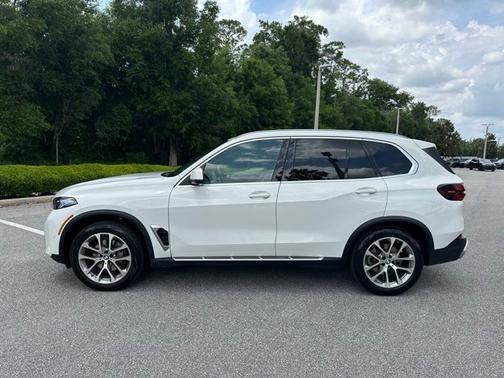 Alpine White 2026 BMW X5 sDrive40i