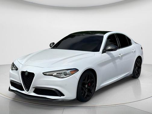 Alfa White 2019 Alfa Romeo Giulia Base