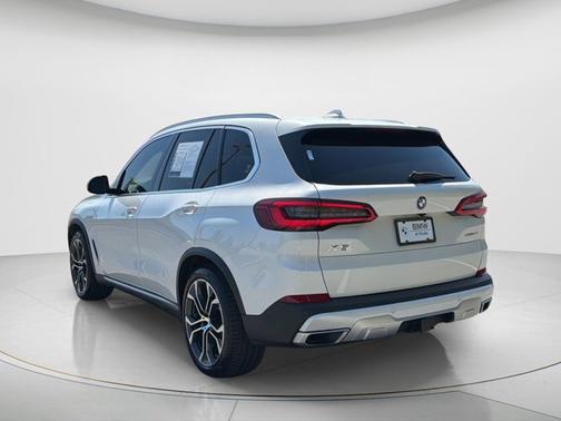 Mineral White Metallic 2019 BMW X5 xDrive40i