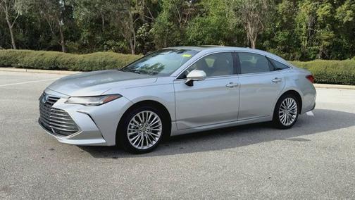 2022 Toyota Avalon Hybrid Limited