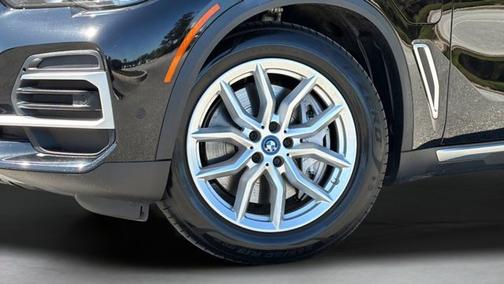 2023 BMW X5 xDrive45e