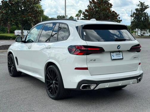 Alpine White 2026 BMW X5 xDrive40i