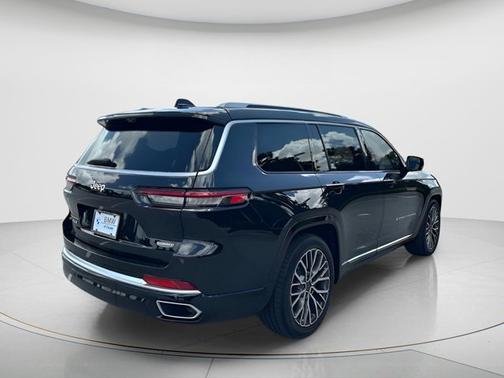 Diamond Black Crystal Pearlcoat 2021 Jeep Grand Cherokee L Summit Reserve